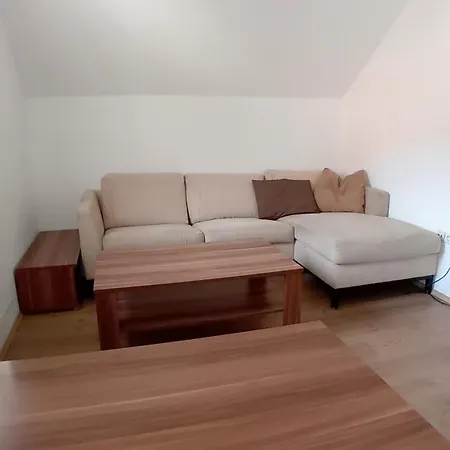 Privatzimmer Zufahrt Kressl Apartment